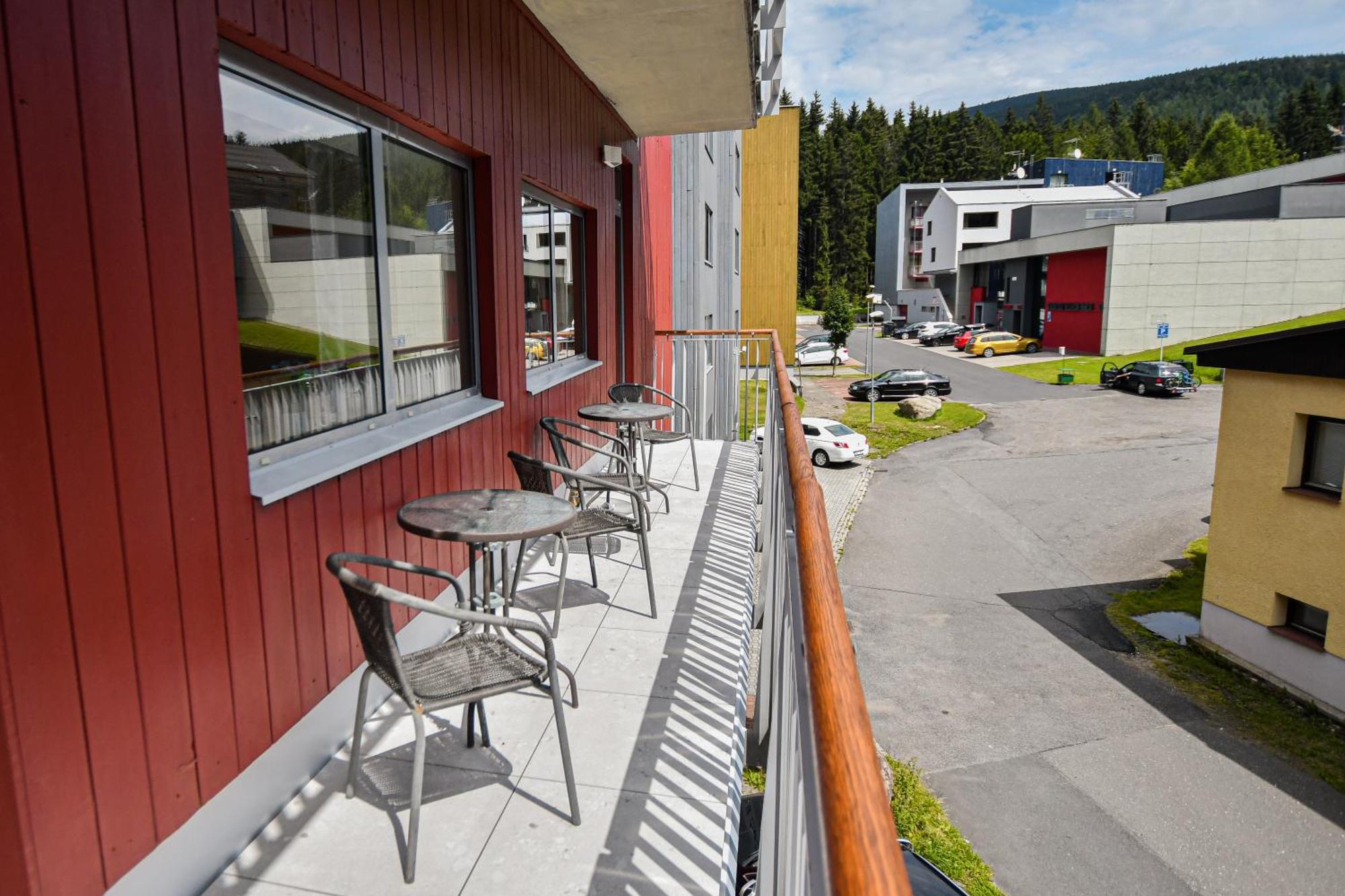 Apartmany Ados Harrachov Exteriör bild
